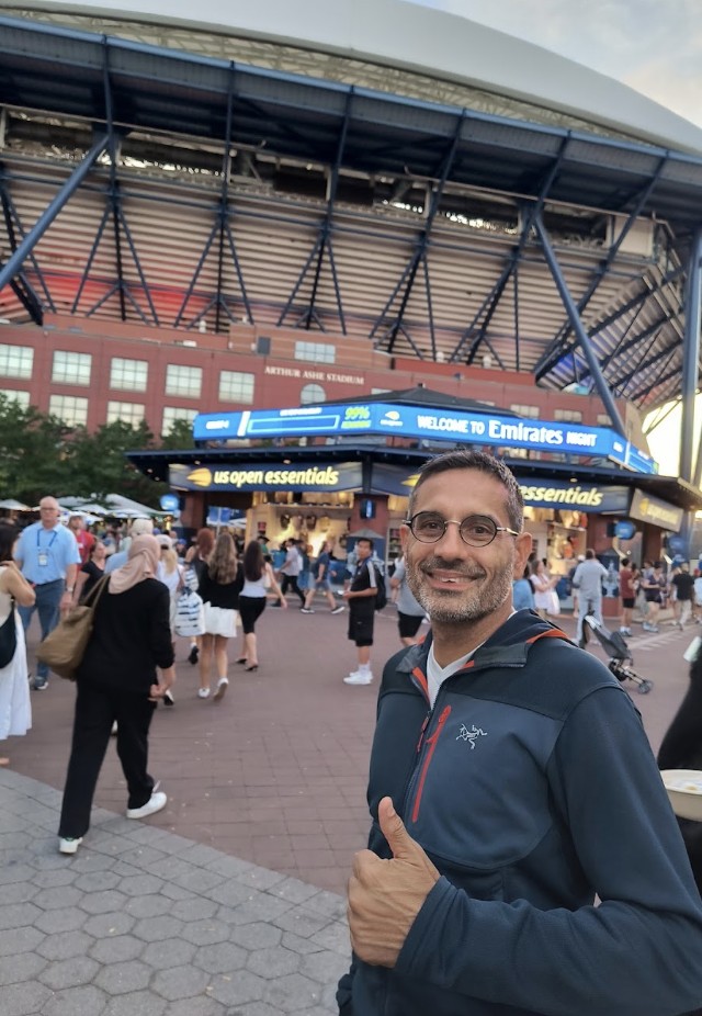 Thumbs up outside Arthur Ashe Stadium